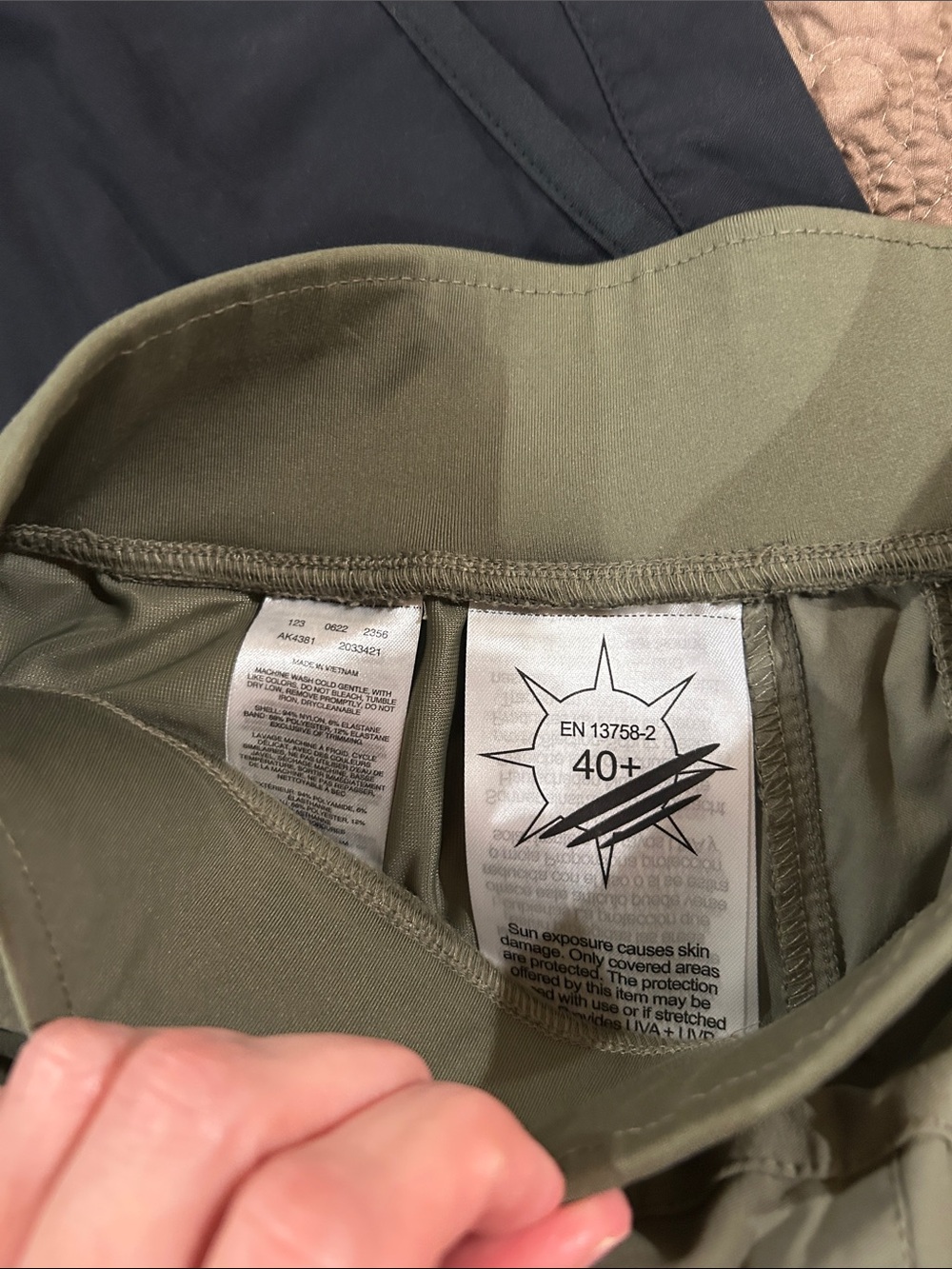 Columbia Olive Green and Black Performance Capri - Picture 3 of 4